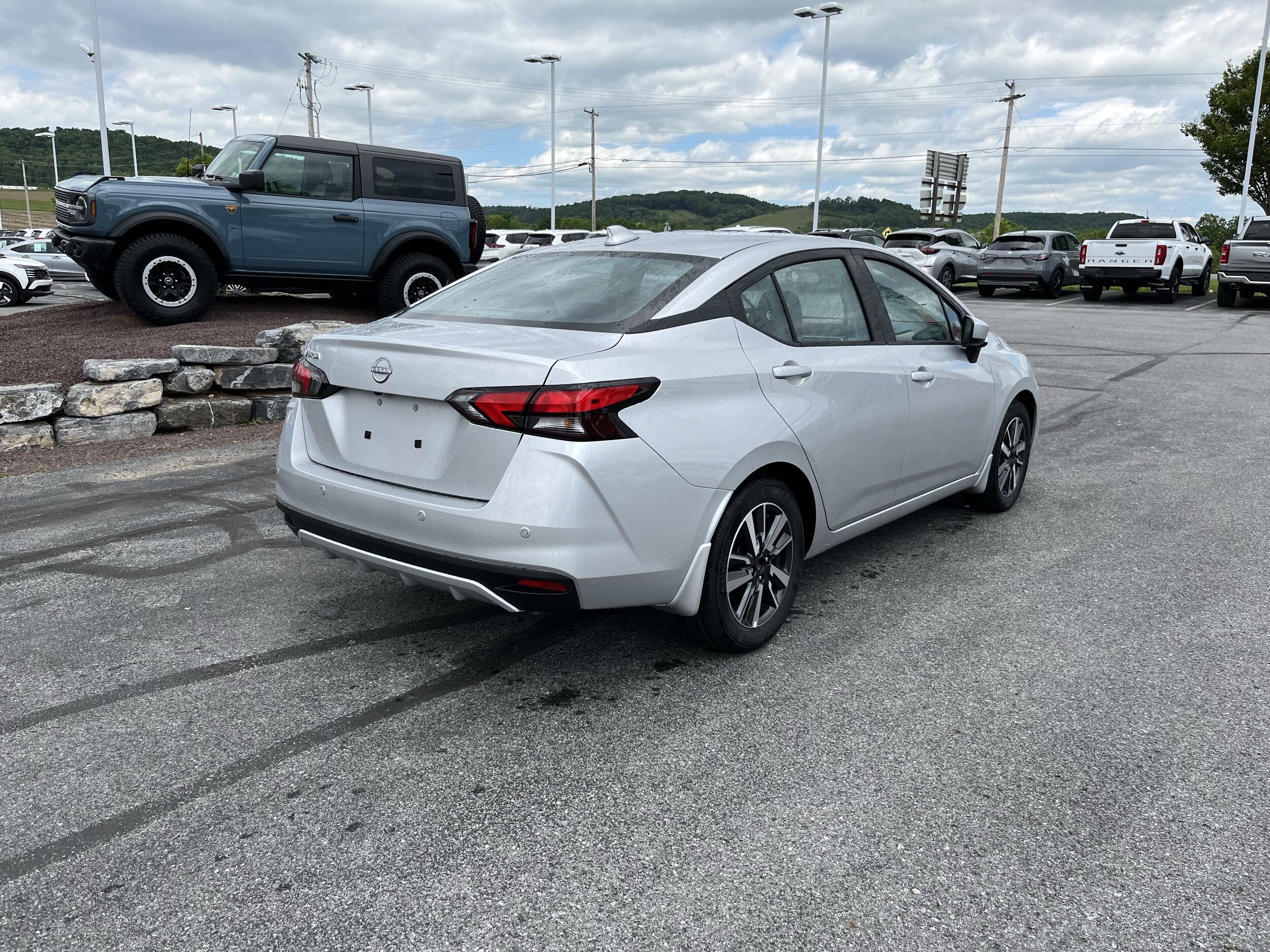 2025 Nissan Versa SV photo 2