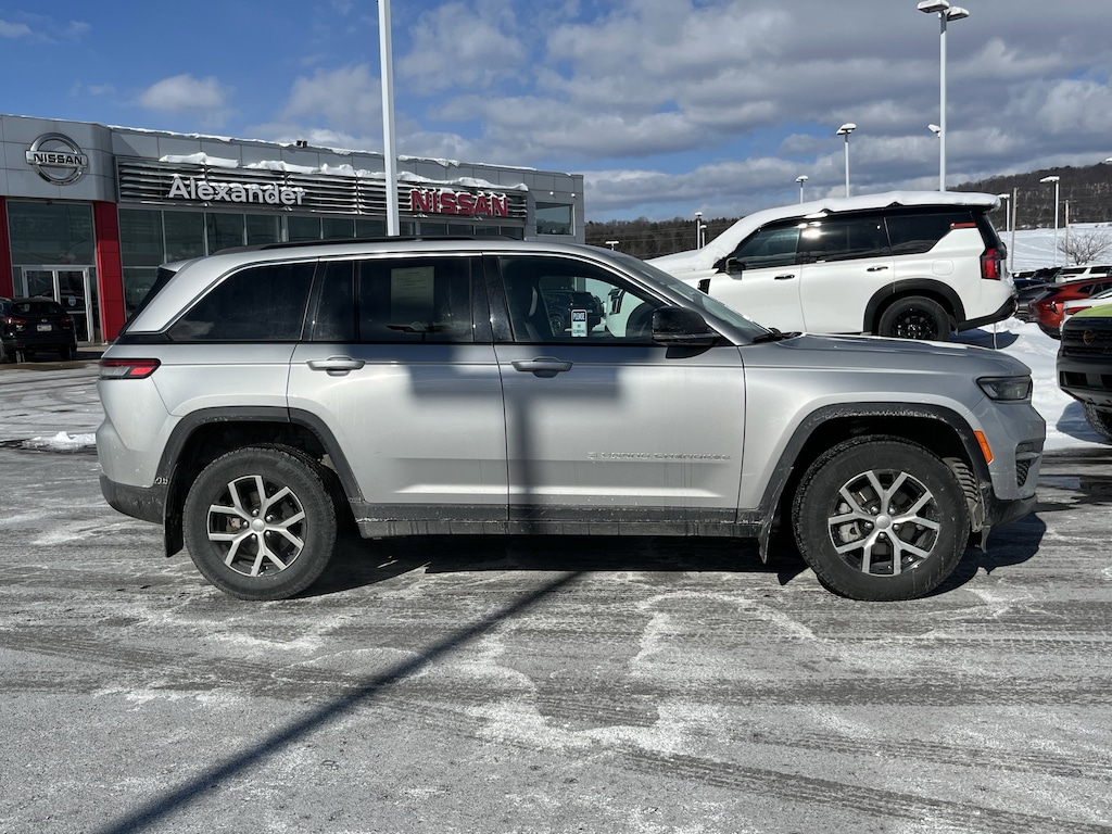 Used 2025 Jeep Grand Cherokee Limited SUV