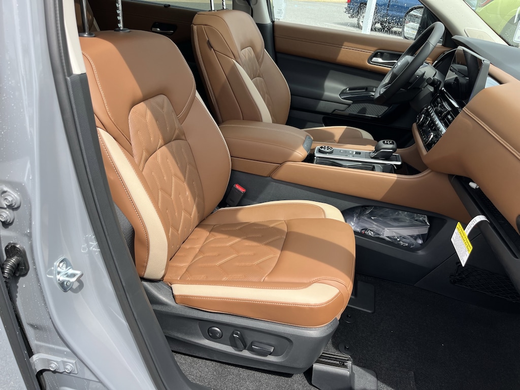New 2026 Nissan Pathfinder Platinum SUV