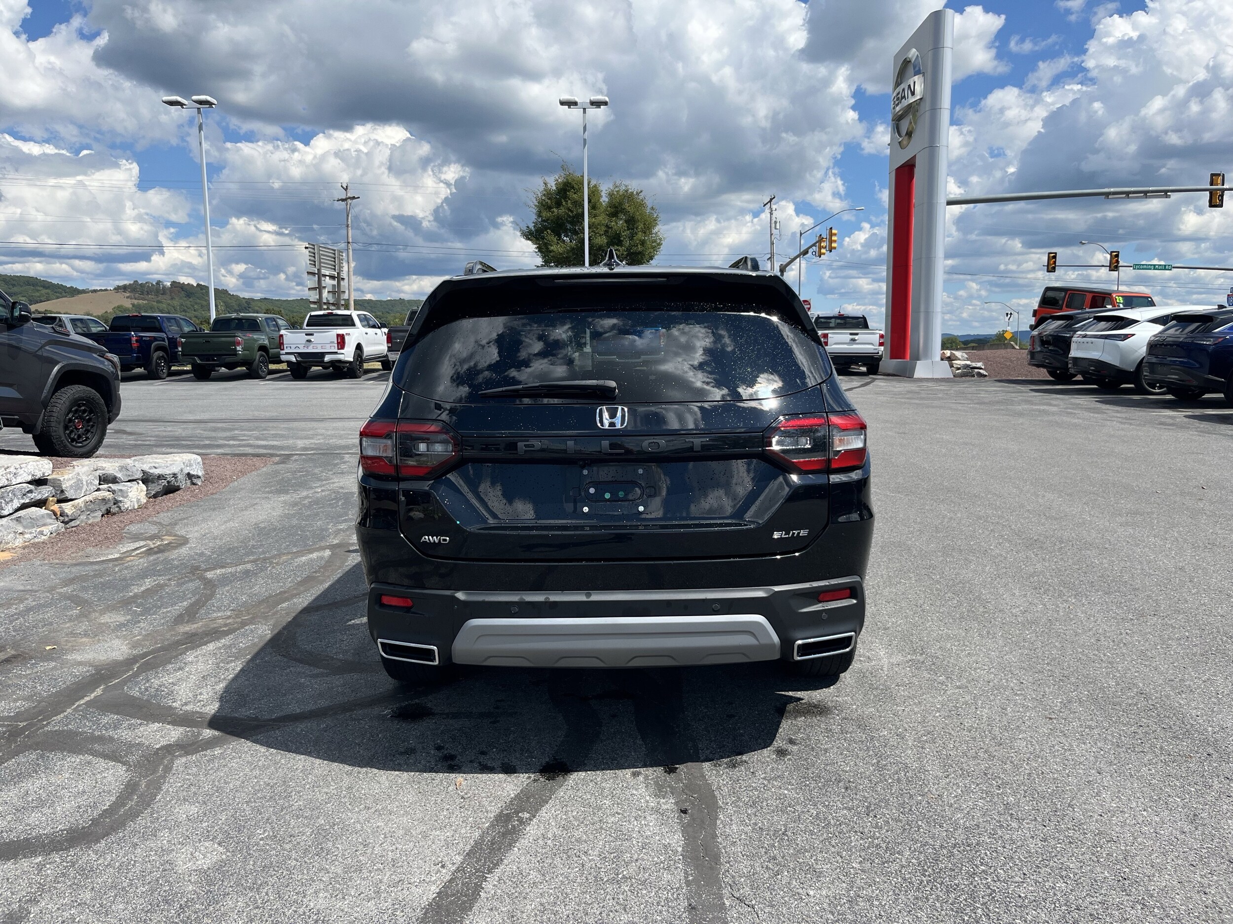 2023 Honda Pilot Elite photo 3