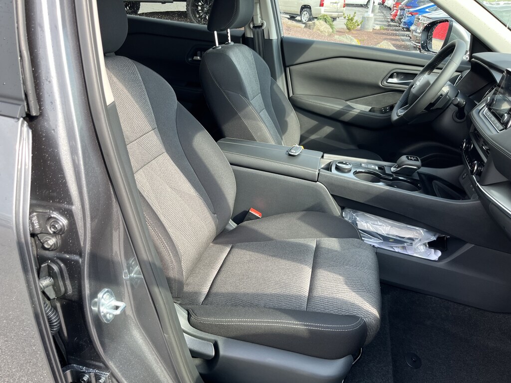 New 2026 Nissan Rogue SV SUV