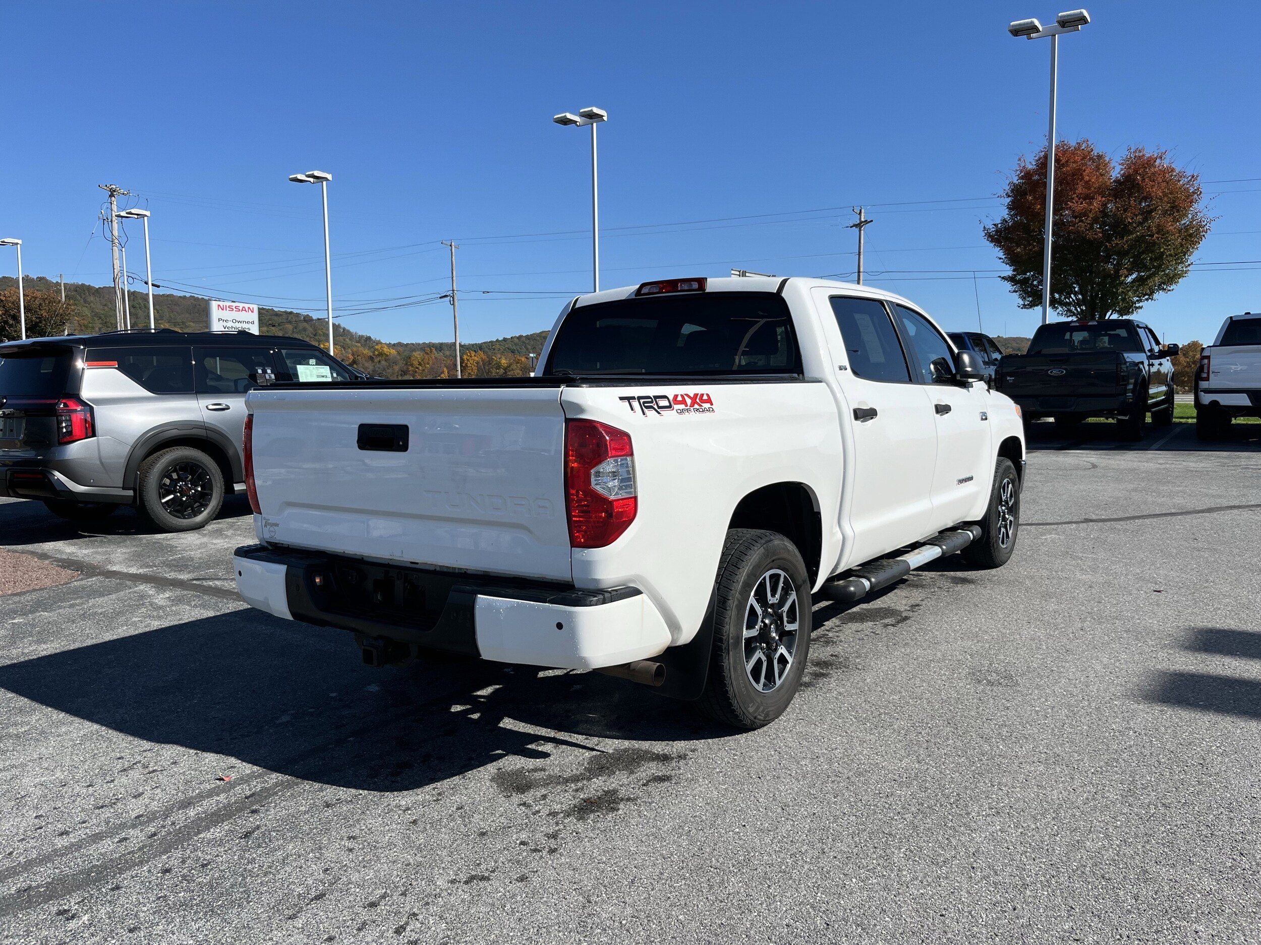 2016 Toyota Tundra Platinum photo 3