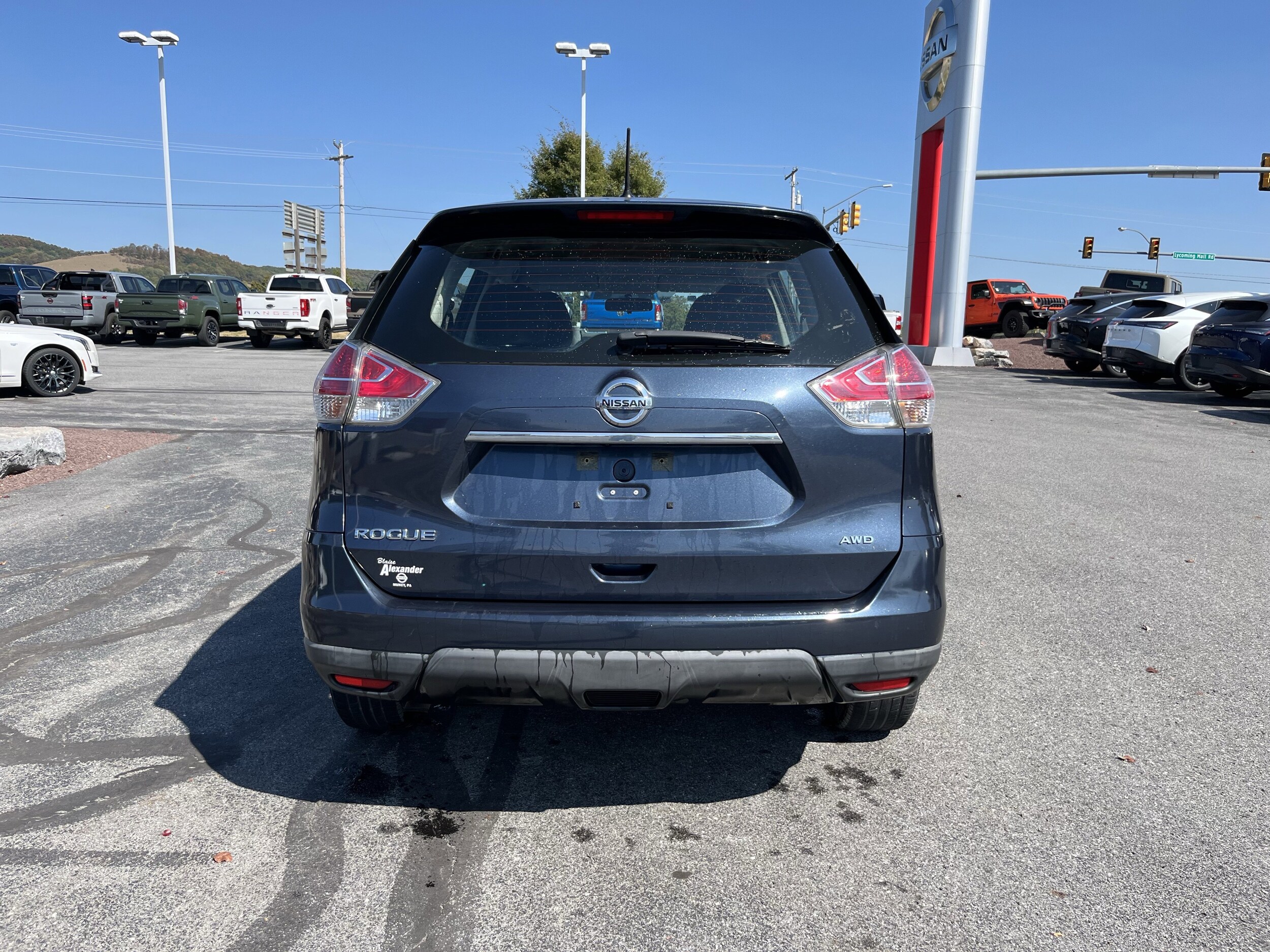 2016 Nissan Rogue AWD S photo 3