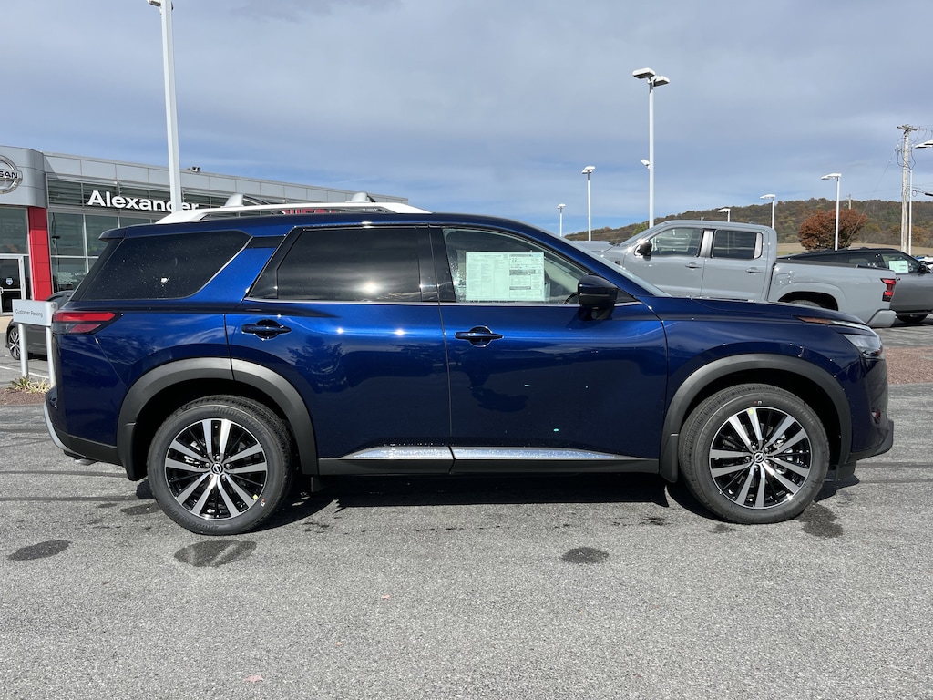 New 2025 Nissan Pathfinder Platinum SUV