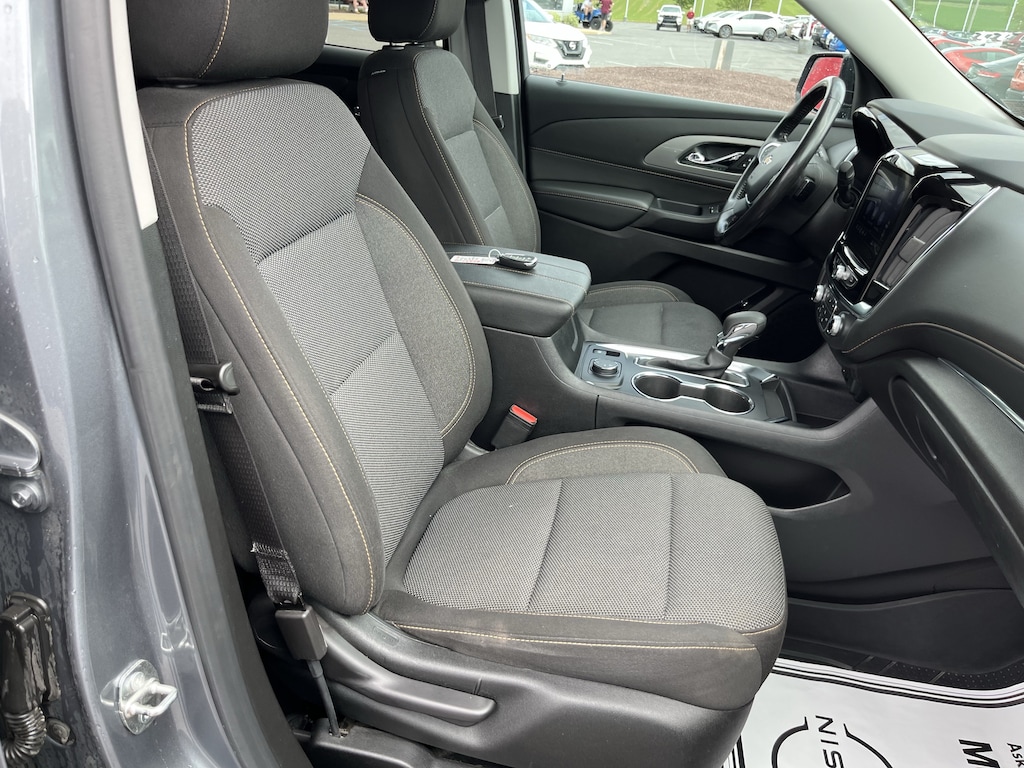 Used 2021 Chevrolet Traverse LT Cloth w/1LT SUV