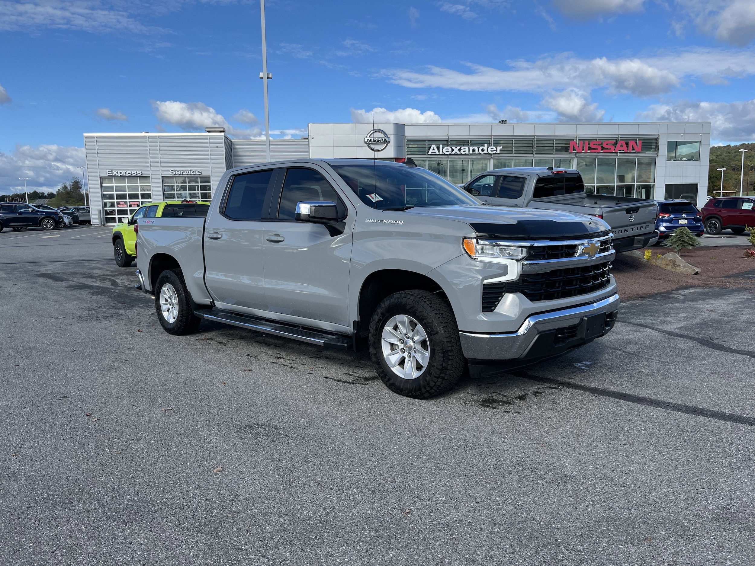 2024 Chevrolet Silverado 1500 LT's photo