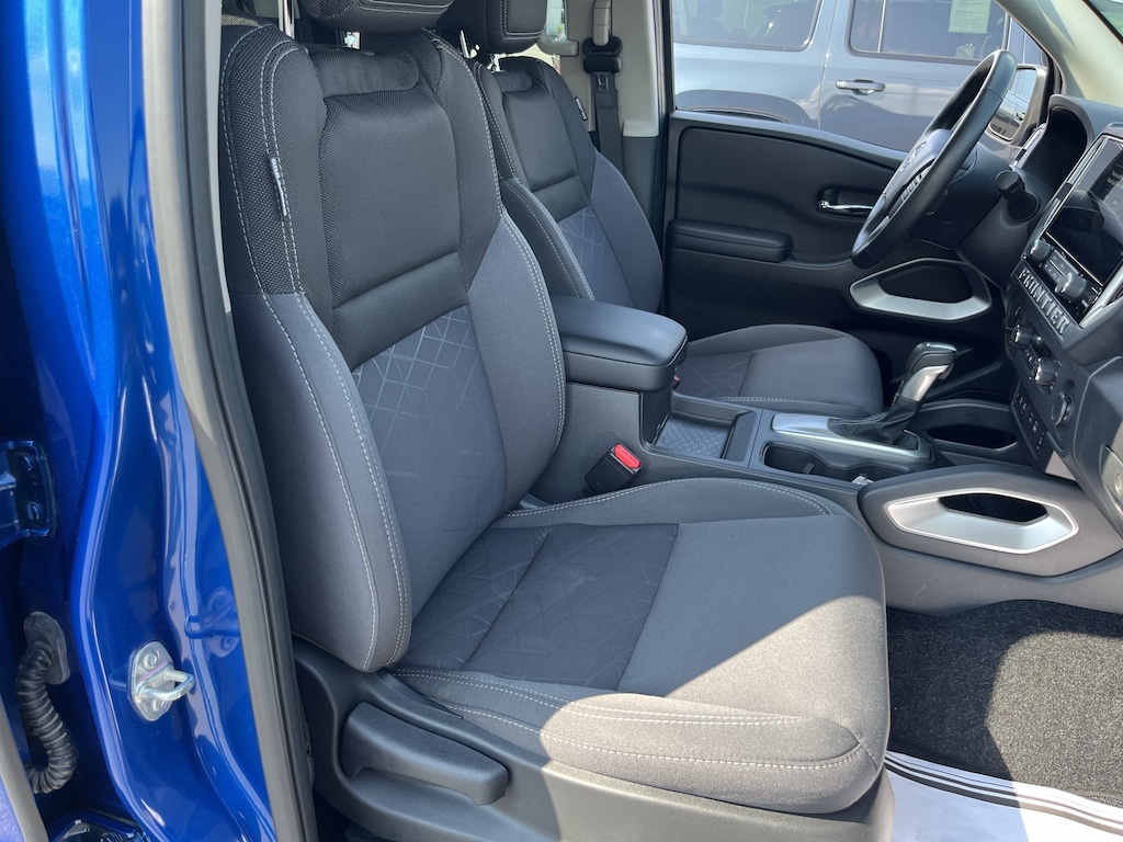 Used 2025 Nissan Frontier SV Truck Crew Cab
