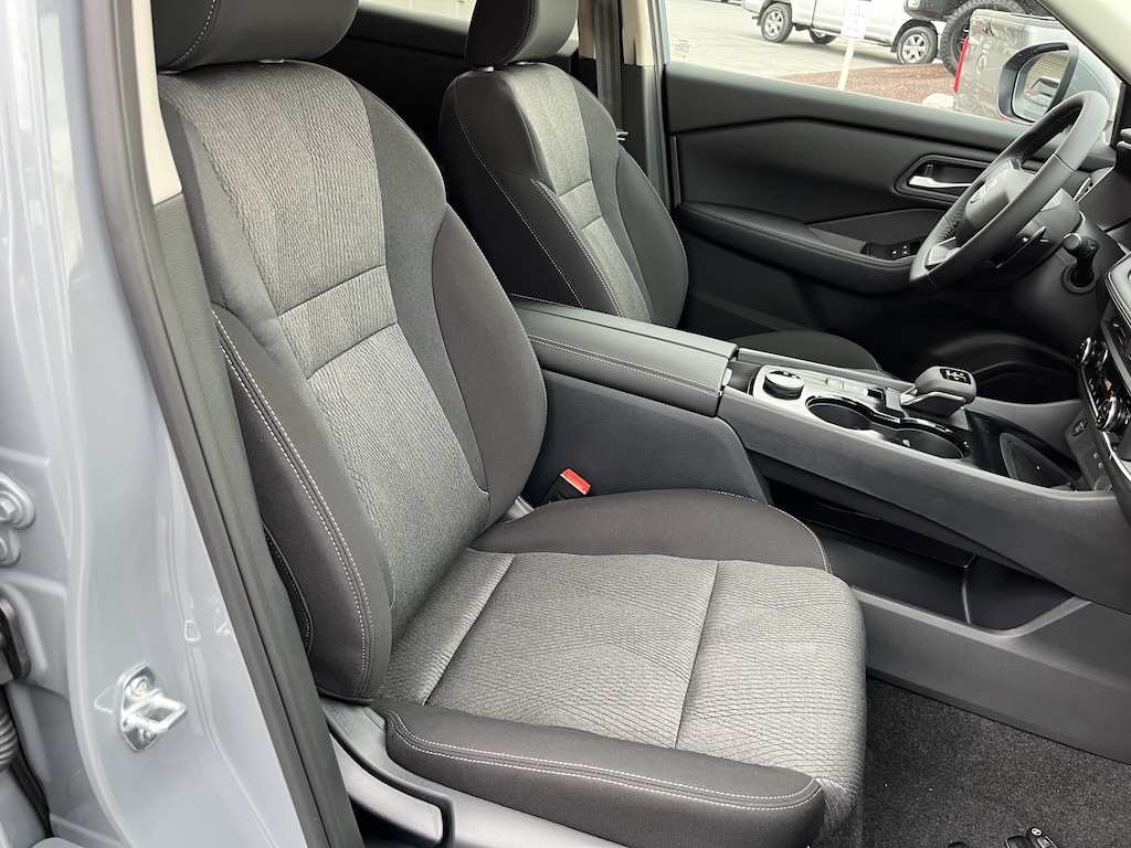 New 2026 Nissan Rogue SV SUV