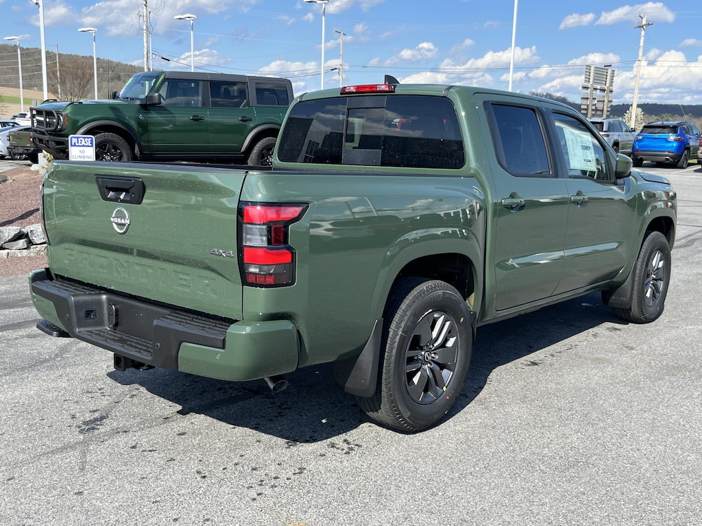 New 2026 Nissan Frontier SV Truck Crew Cab