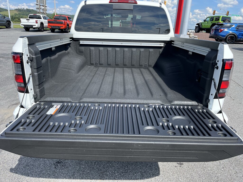 New 2026 Nissan Frontier SV Truck Crew Cab