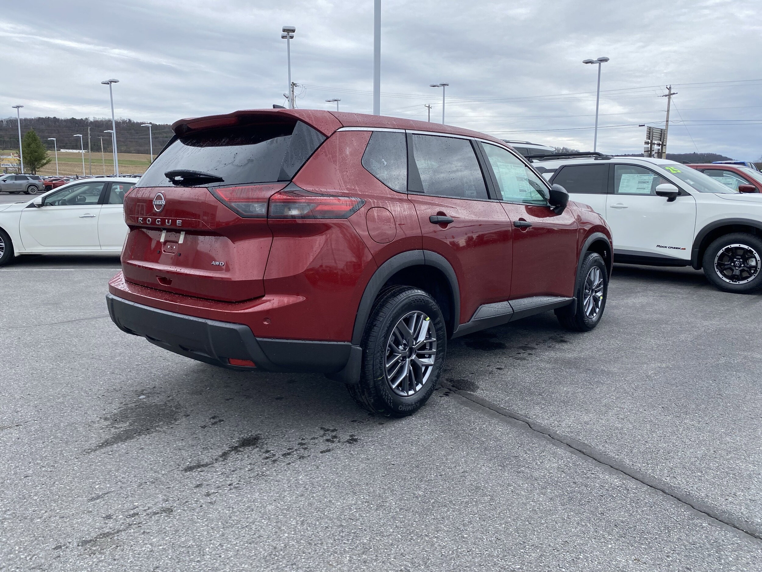 2025 Nissan Rogue S photo 3
