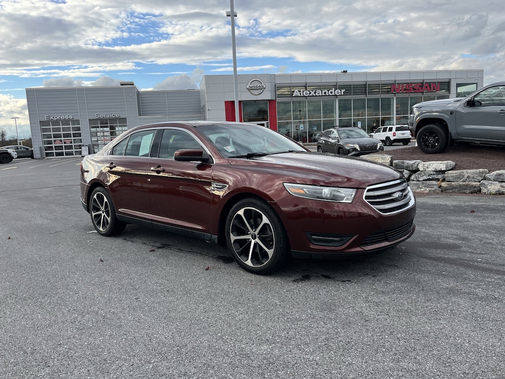 Used 2015 Ford Taurus SEL Sedan