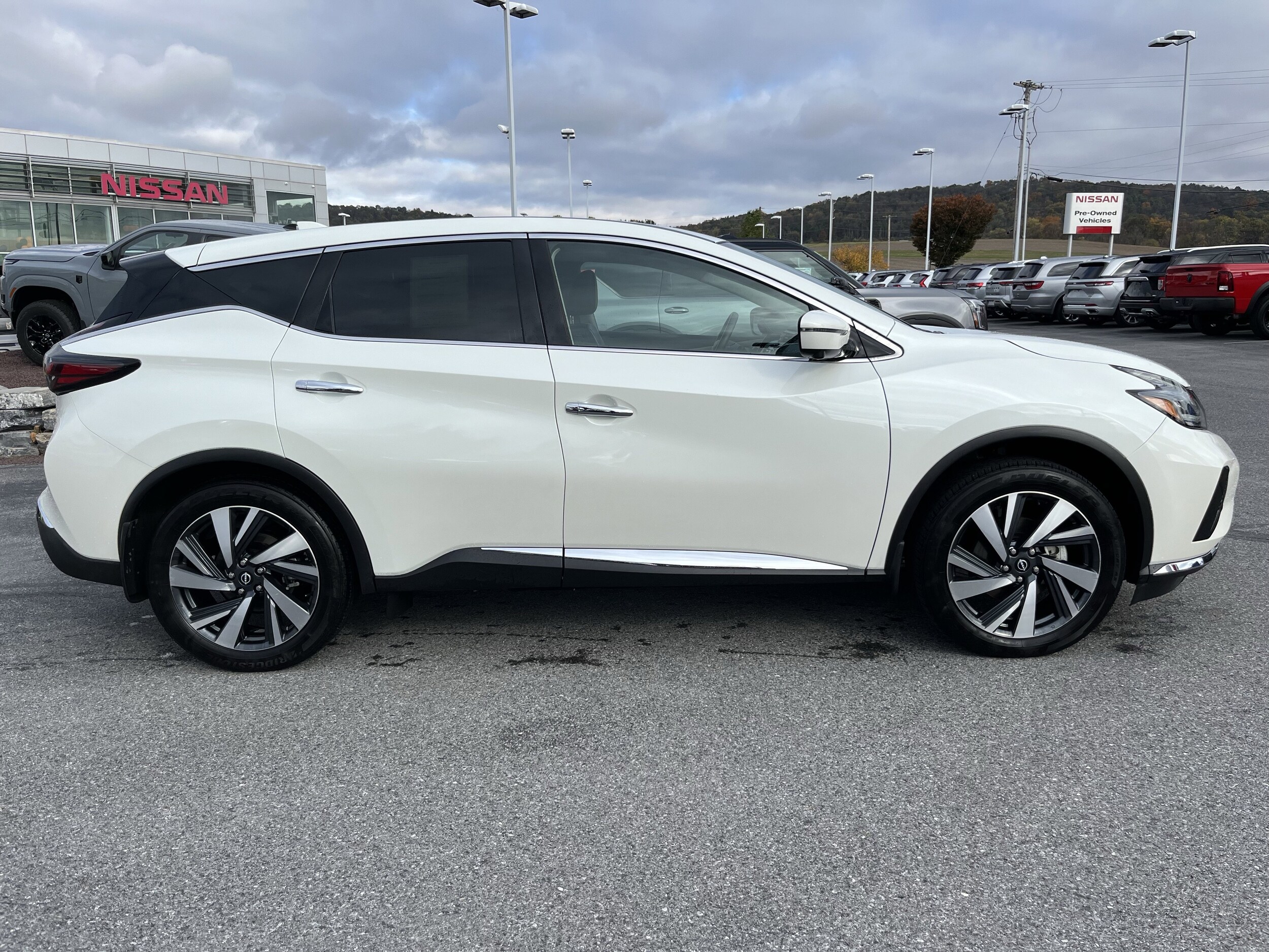 2024 Nissan Murano SL photo 2