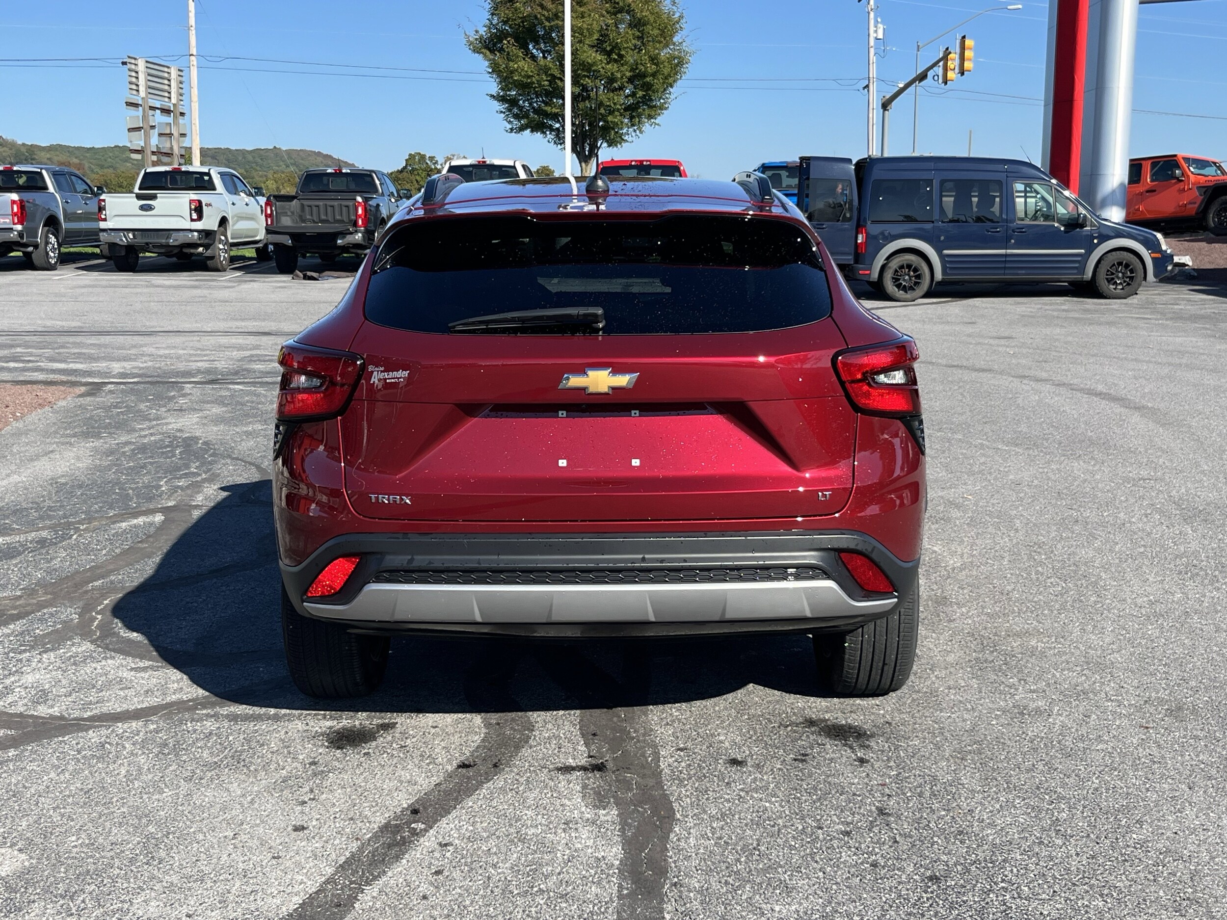 2024 Chevrolet Trax LT photo 2