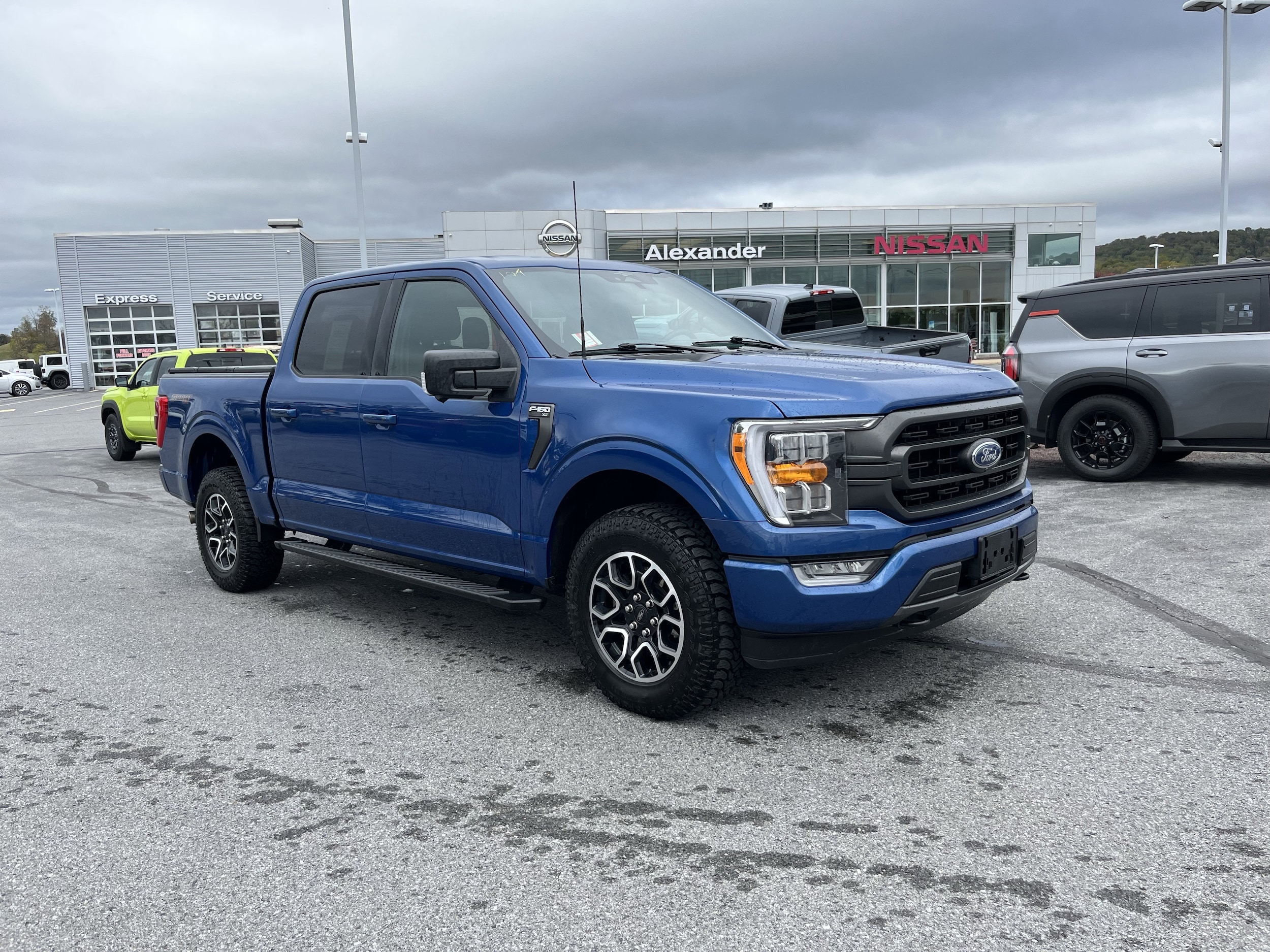2023 Ford F-150 XLT's photo
