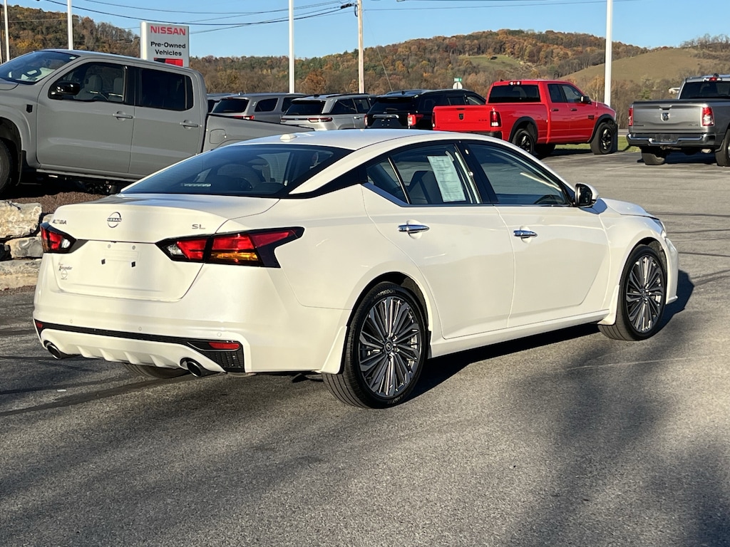 Used 2024 Nissan Altima 2.5 SL Sedan