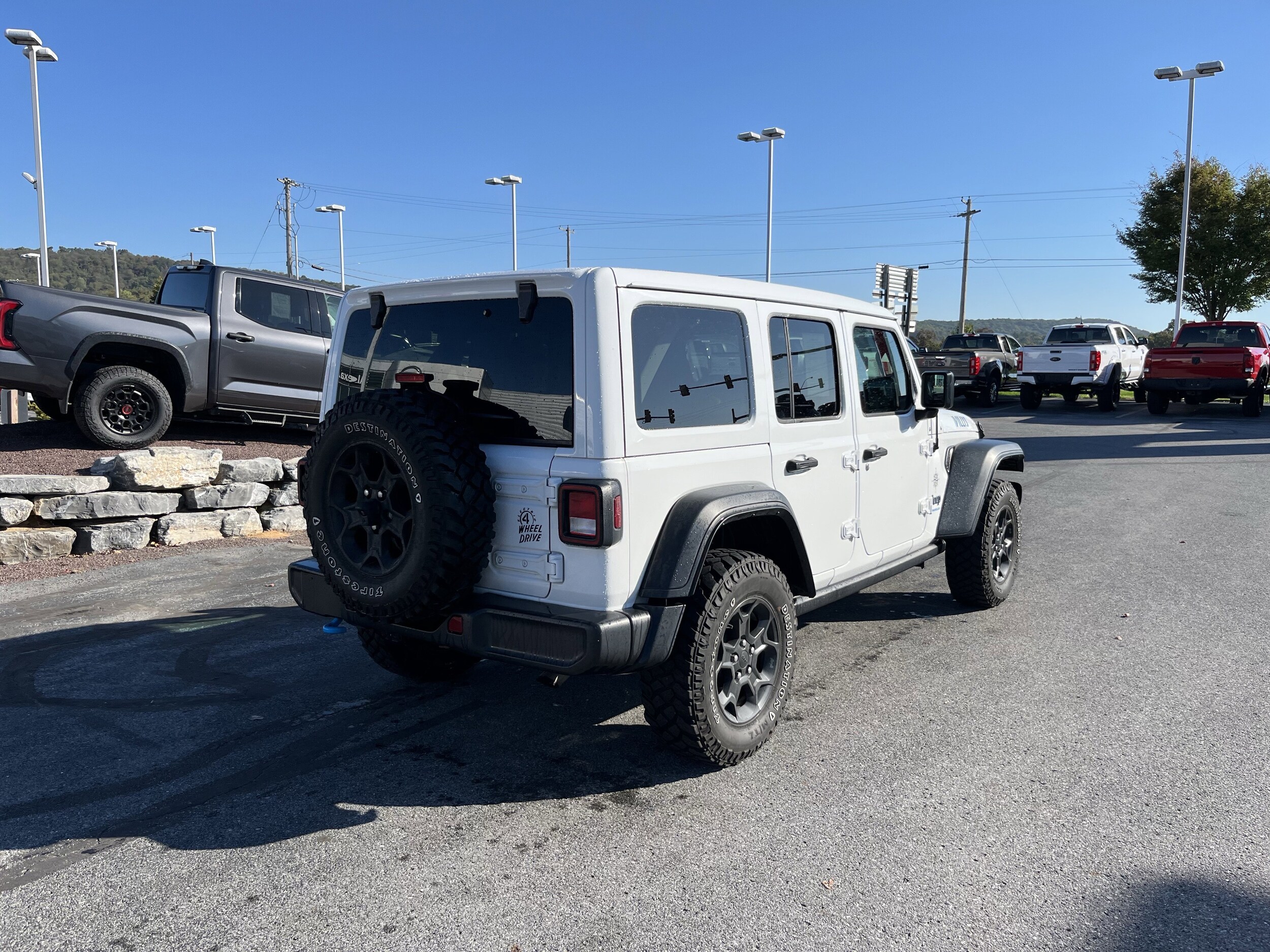2023 Jeep Wrangler 4xe Willys photo 3