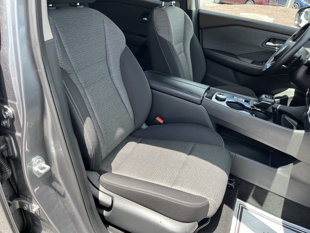 Used 2021 Nissan Rogue SV SUV