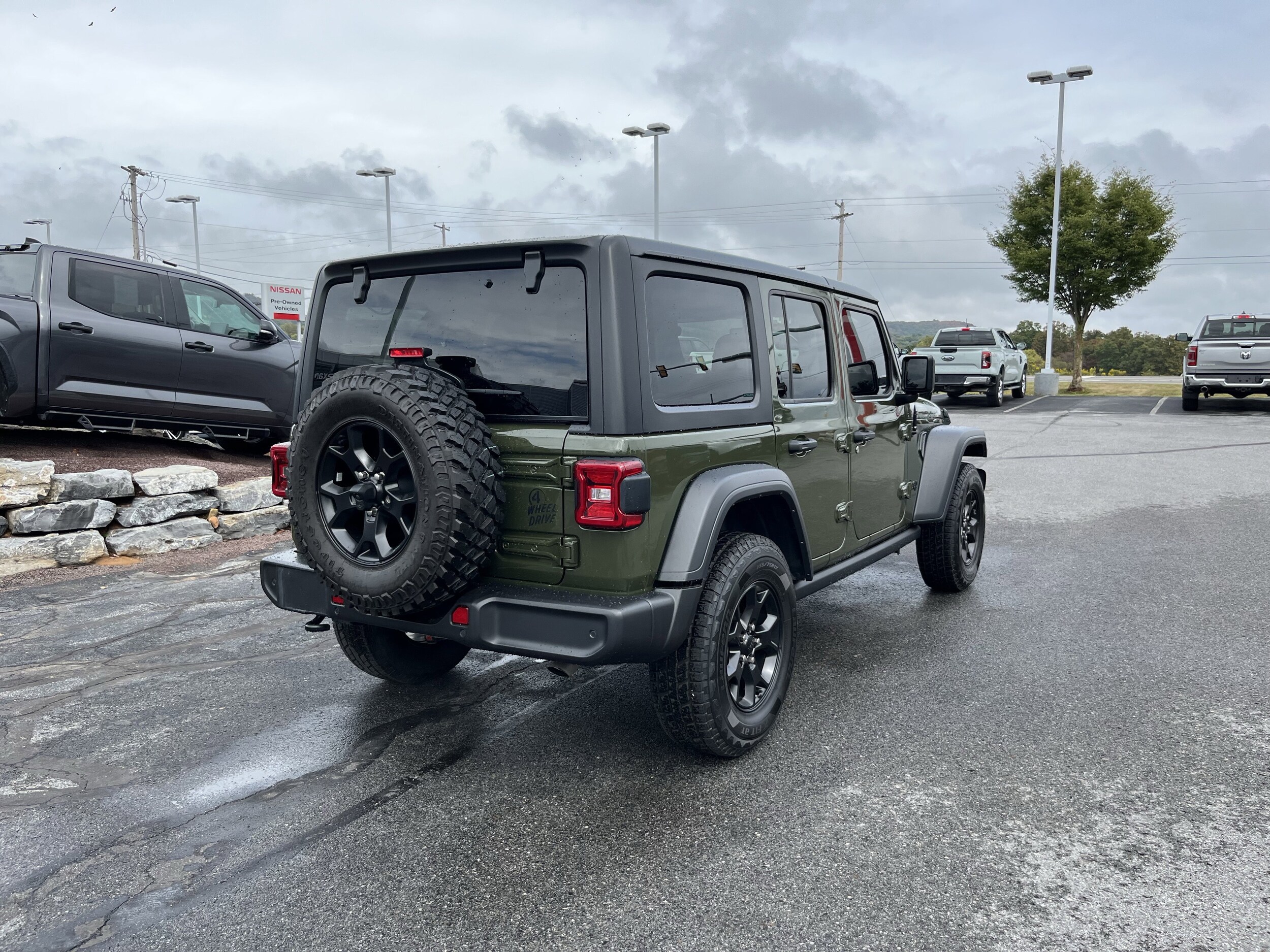 2023 Jeep Wrangler Willys photo 3