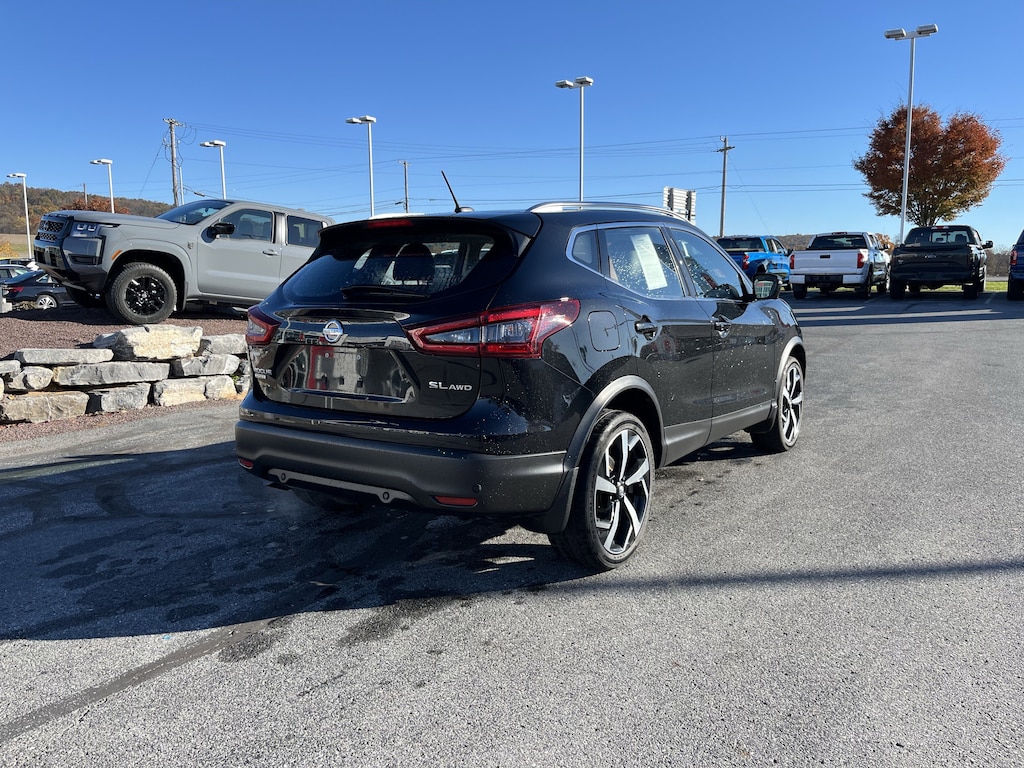 Used 2021 Nissan Rogue Sport SL SUV