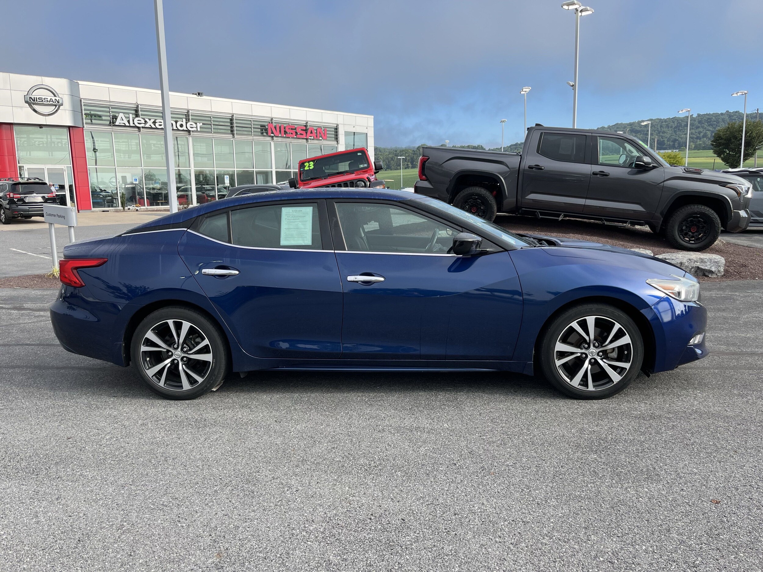 2018 Nissan Maxima S photo 2