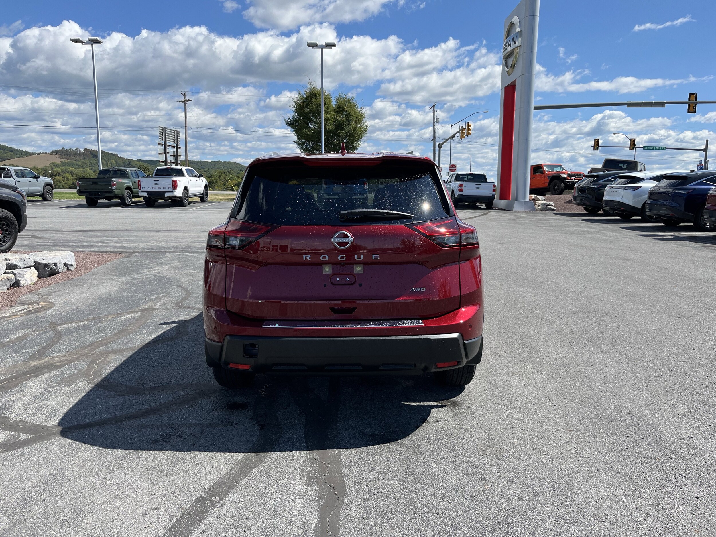 2026 Nissan Rogue SV photo 4
