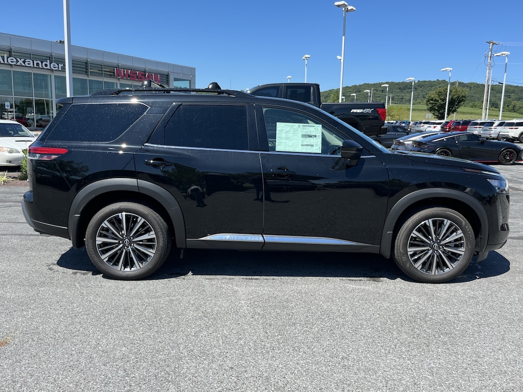 New 2026 Nissan Pathfinder Platinum SUV