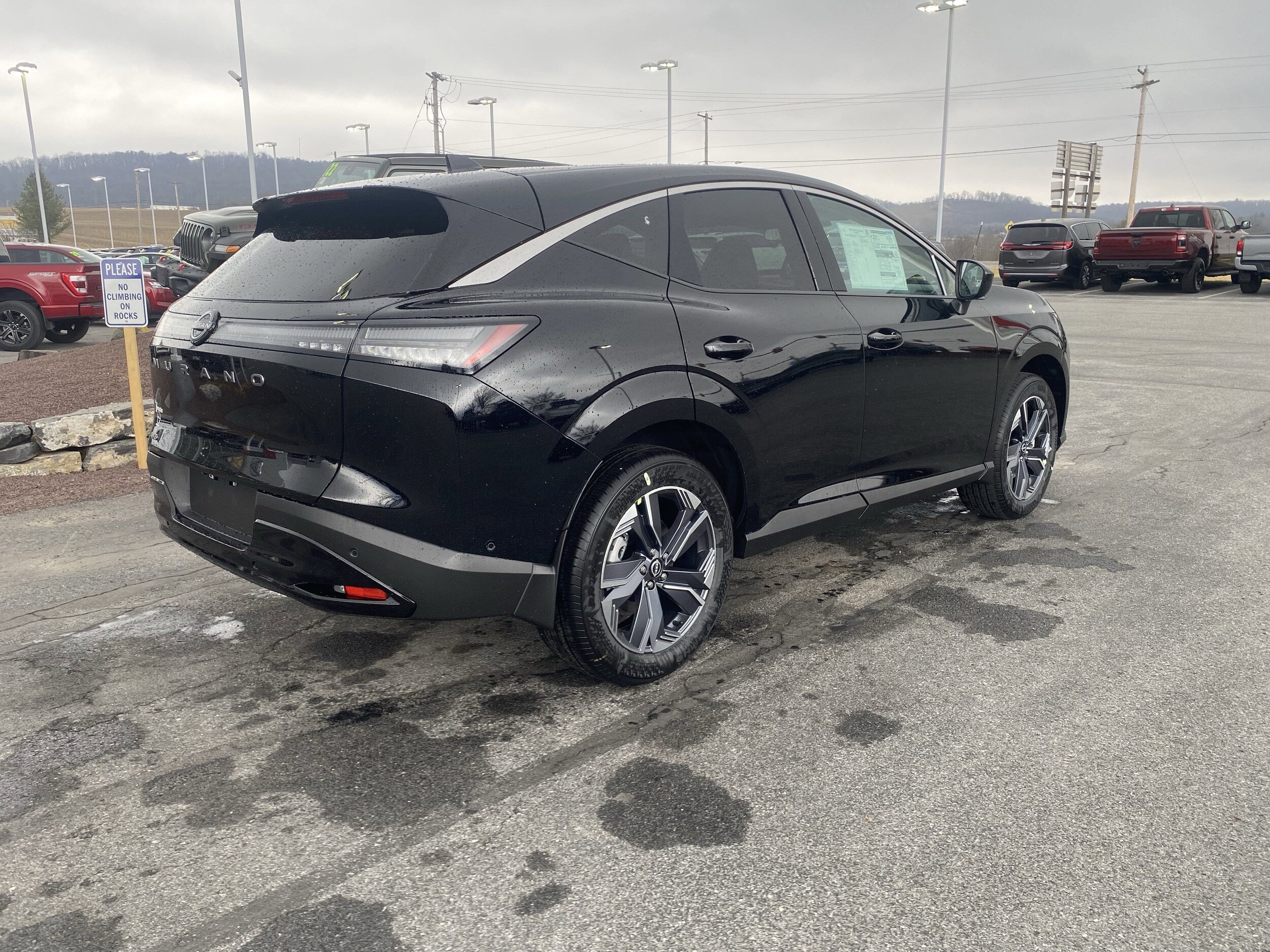 2025 Nissan Murano SV photo 3