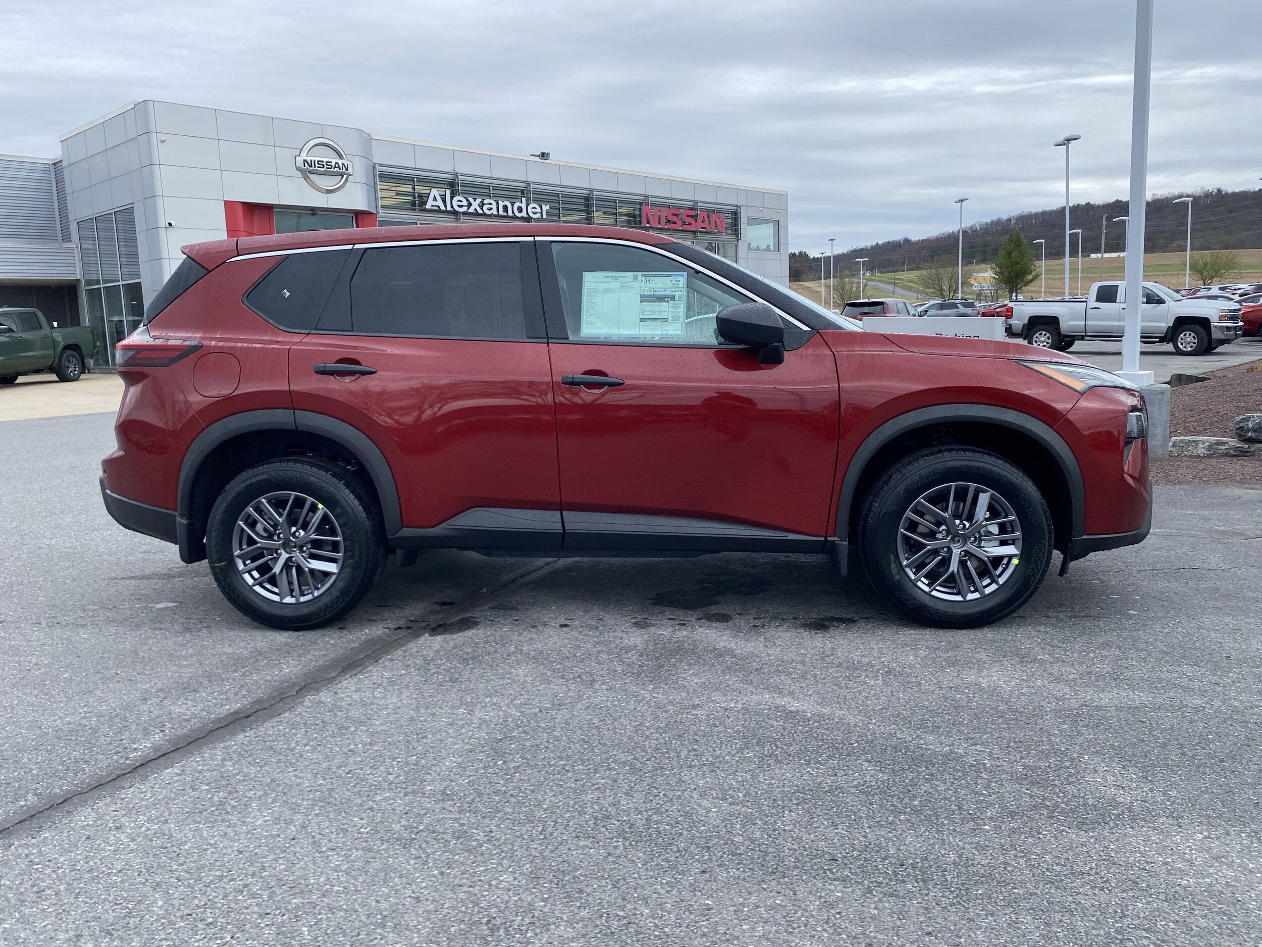 2025 Nissan Rogue S photo 2