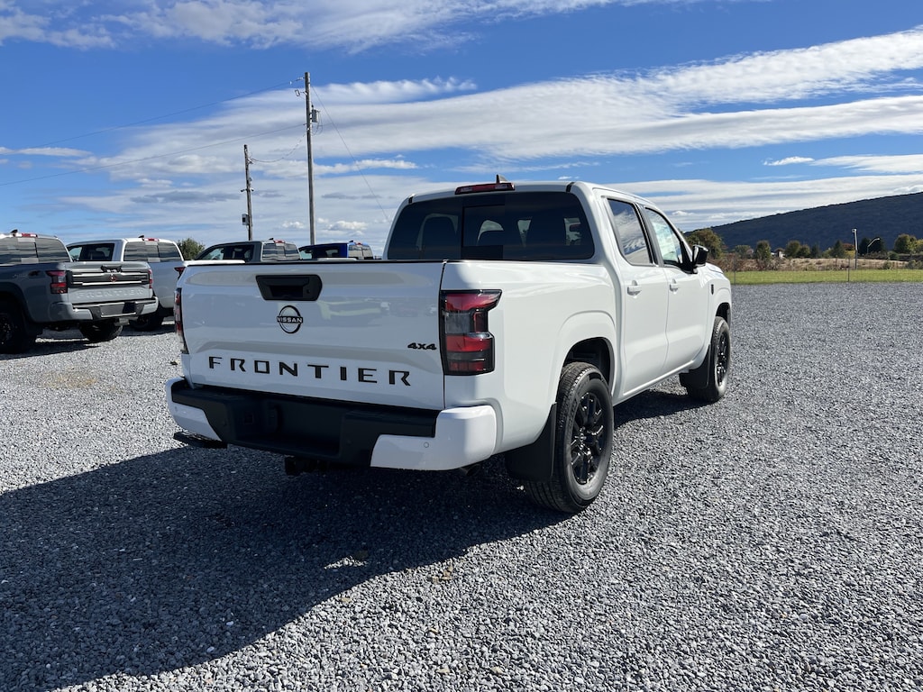 New 2026 Nissan Frontier SV Truck Crew Cab