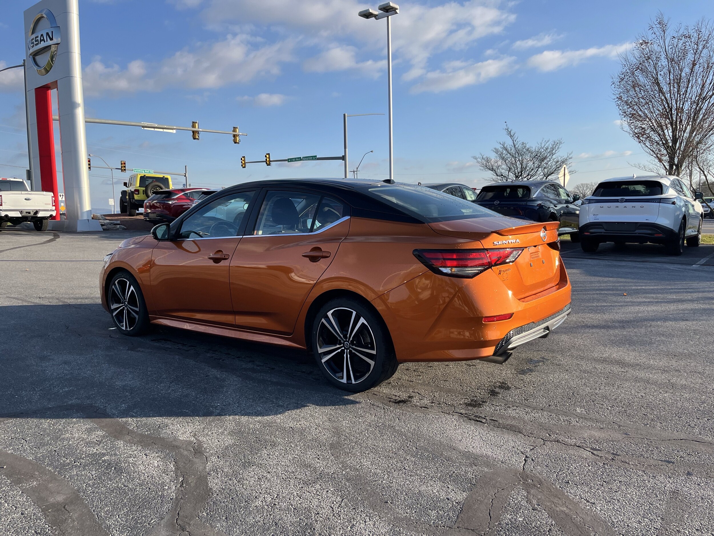 2022 Nissan Sentra SR photo 4