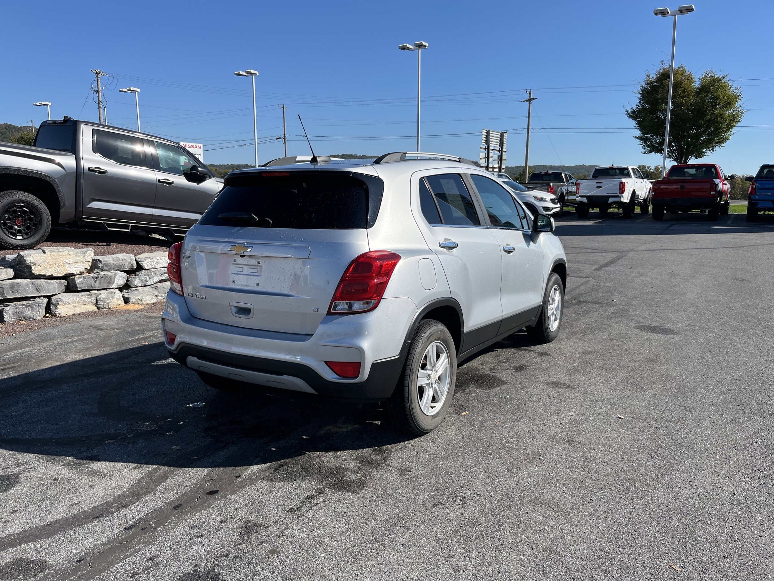 2019 Chevrolet Trax LT photo 2