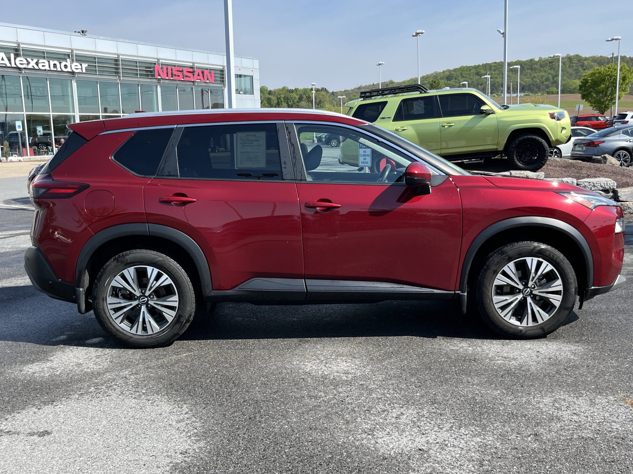 Used 2022 Nissan Rogue SV with VIN JN8BT3BB4NW338185 for sale in Montoursville, PA