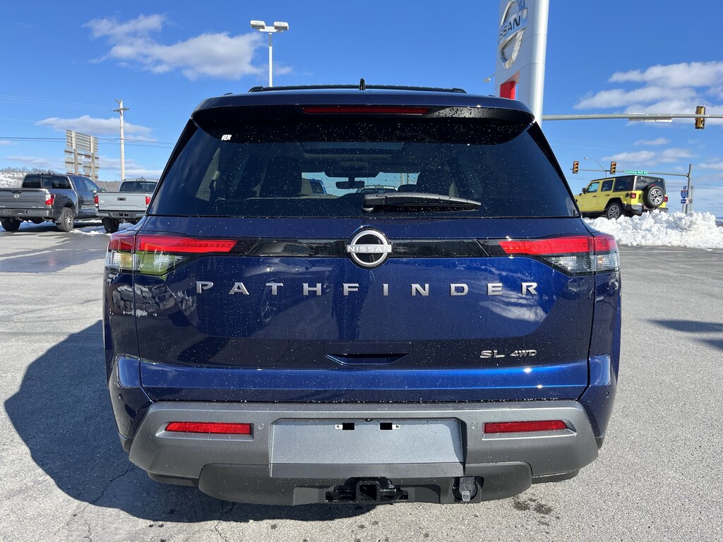 New 2026 Nissan Pathfinder SL SUV