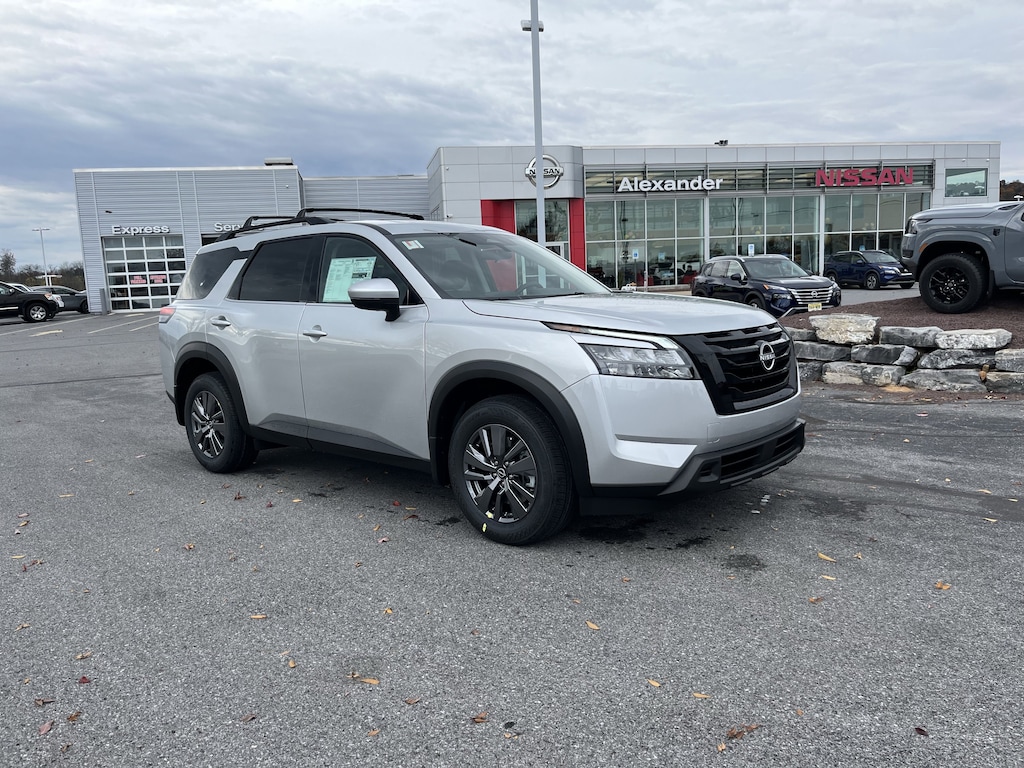 New 2025 Nissan Pathfinder SV SUV