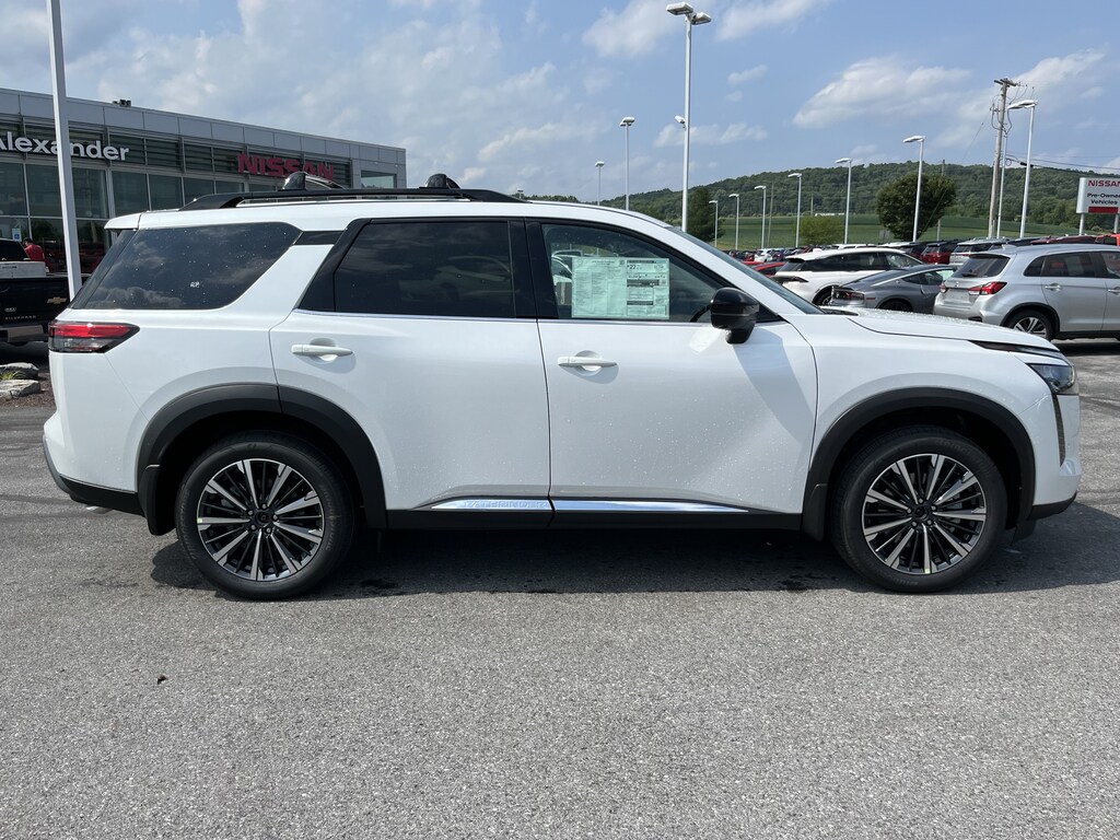 New 2026 Nissan Pathfinder Platinum SUV