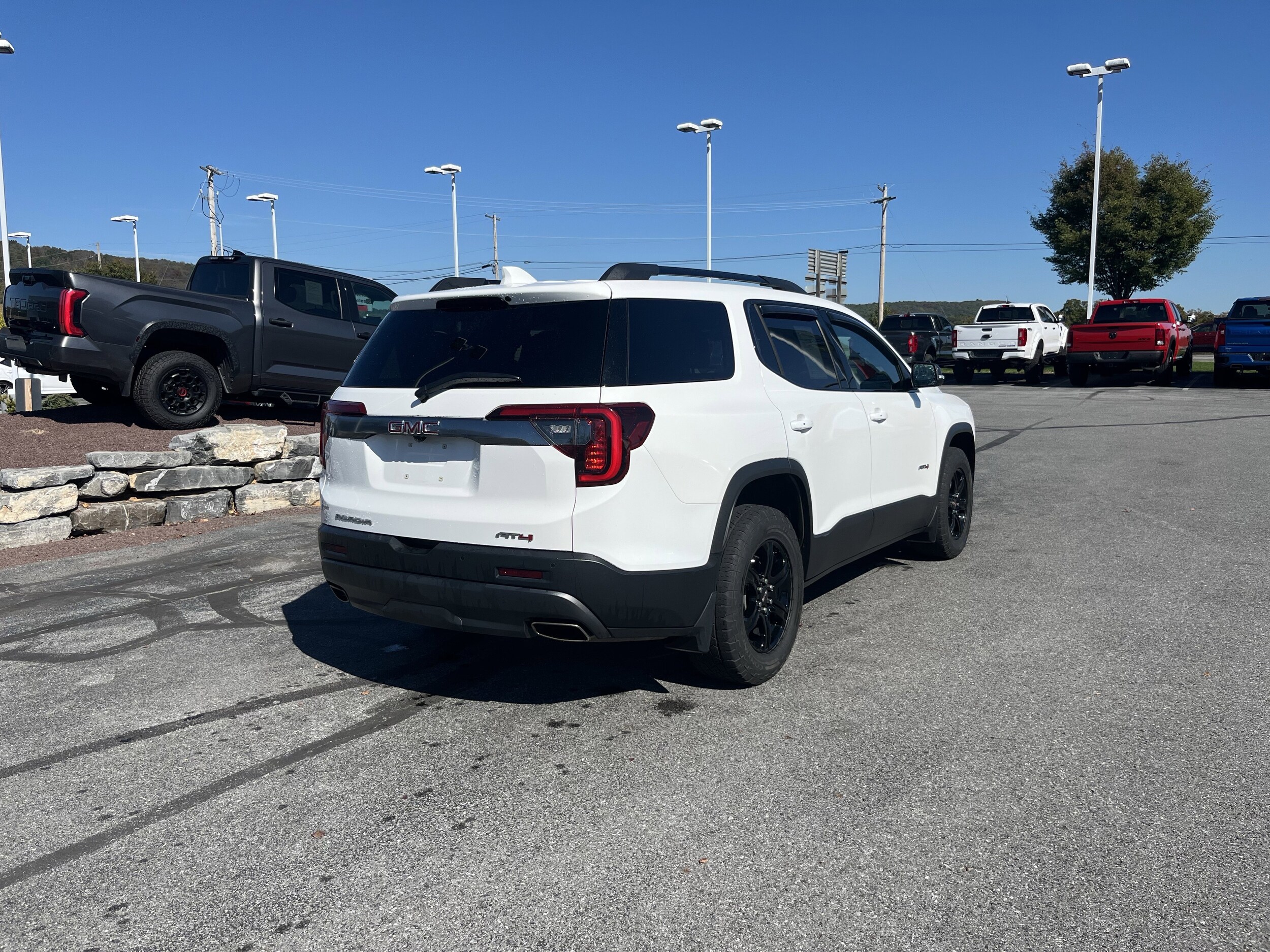 2021 Gmc Acadia AT4 photo 2