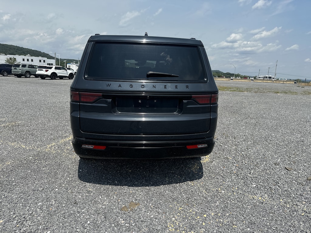 Used 2024 Jeep Wagoneer Series II SUV