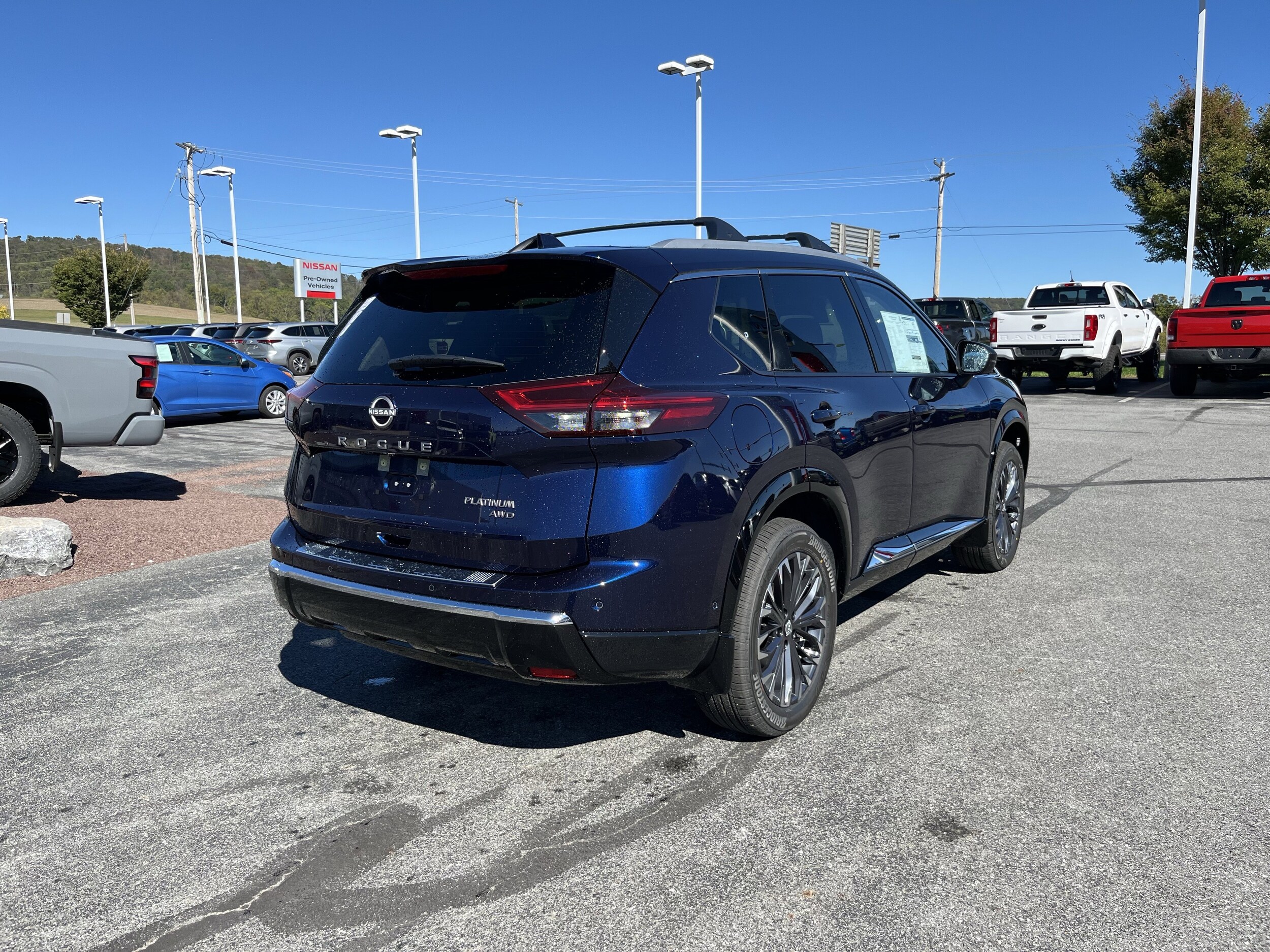2026 Nissan Rogue Platinum photo 3