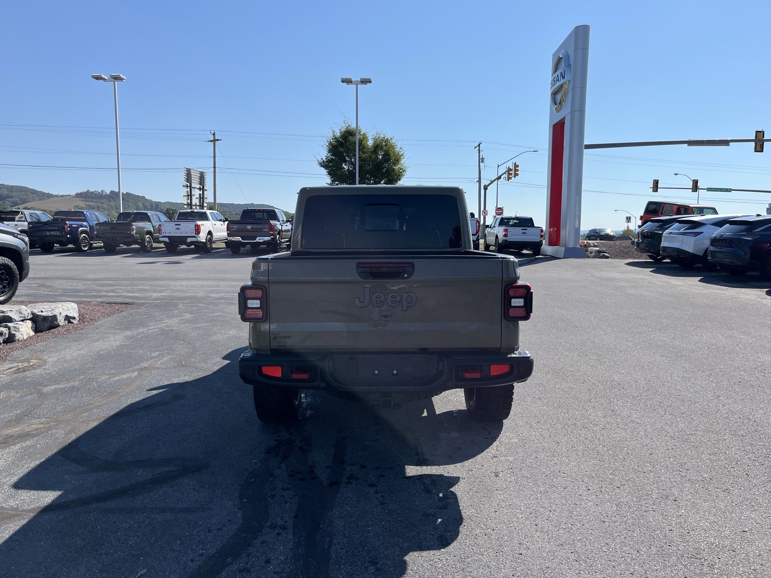 2020 Jeep Gladiator Rubicon photo 3