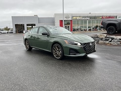 2025 Nissan Altima SR Sedan