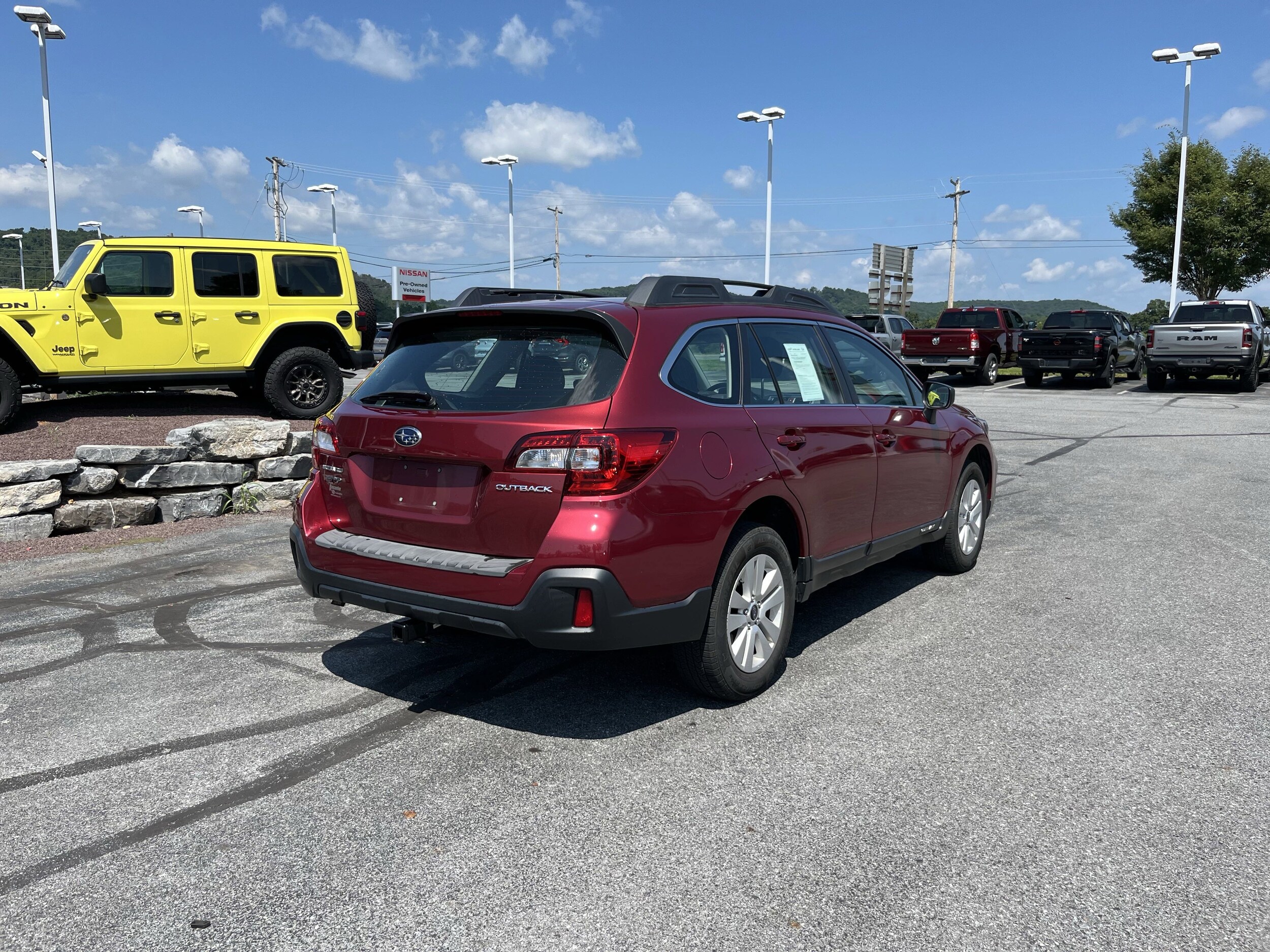 2019 Subaru Outback 2.5i photo 2