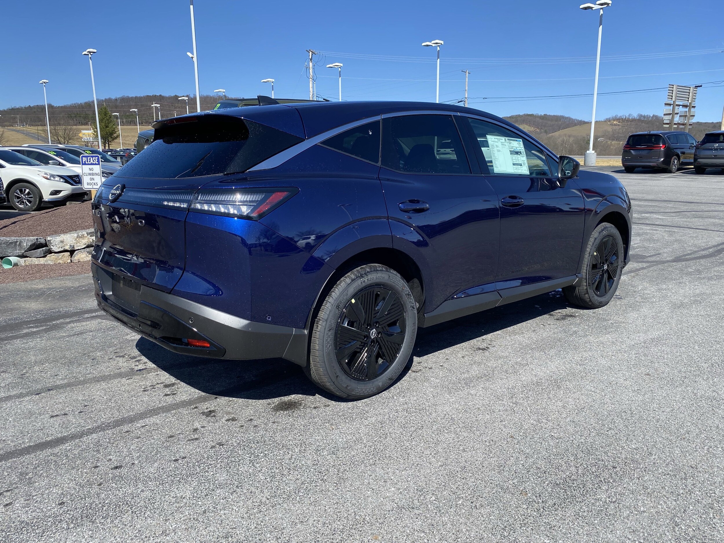 2025 Nissan Murano SV photo 3