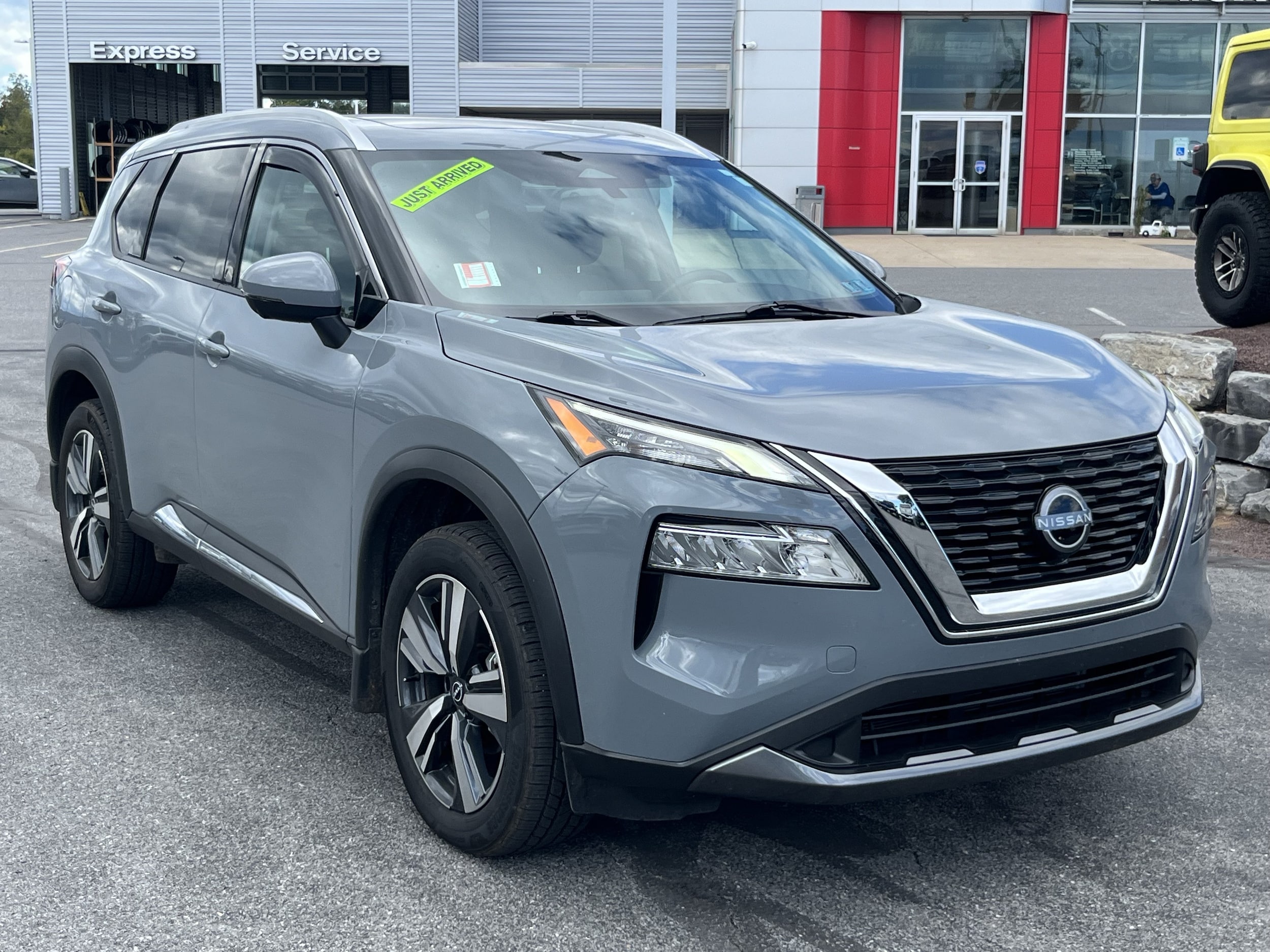 2023 Nissan Rogue SL