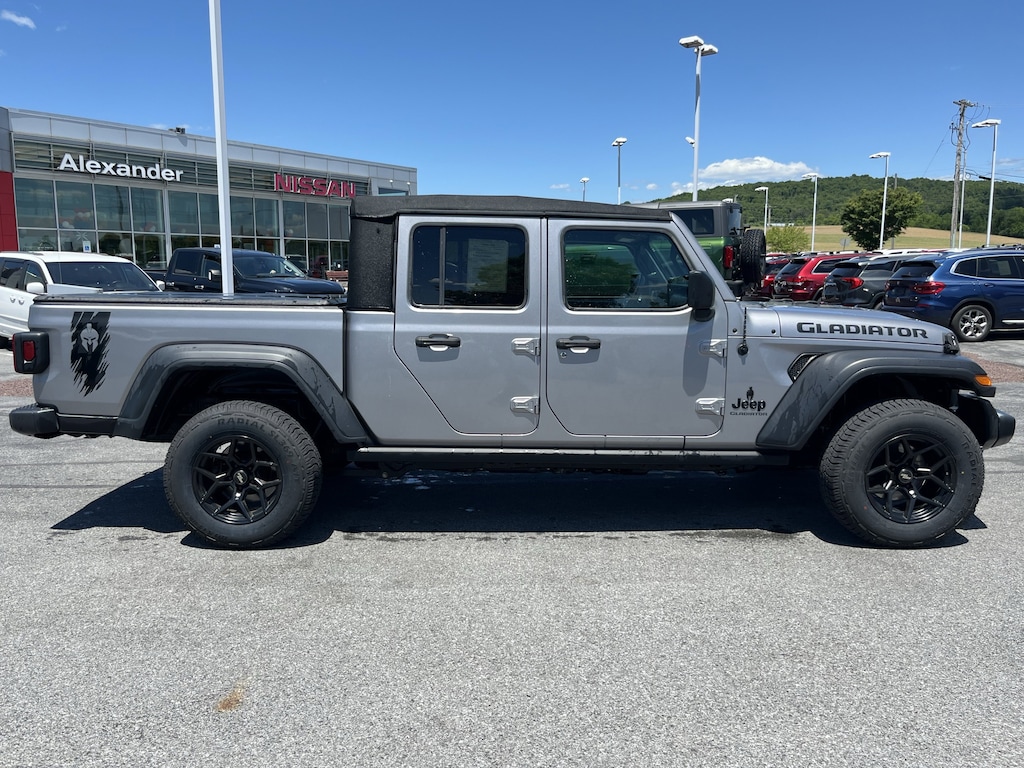 Used 2020 Jeep Gladiator Sport Truck Crew Cab
