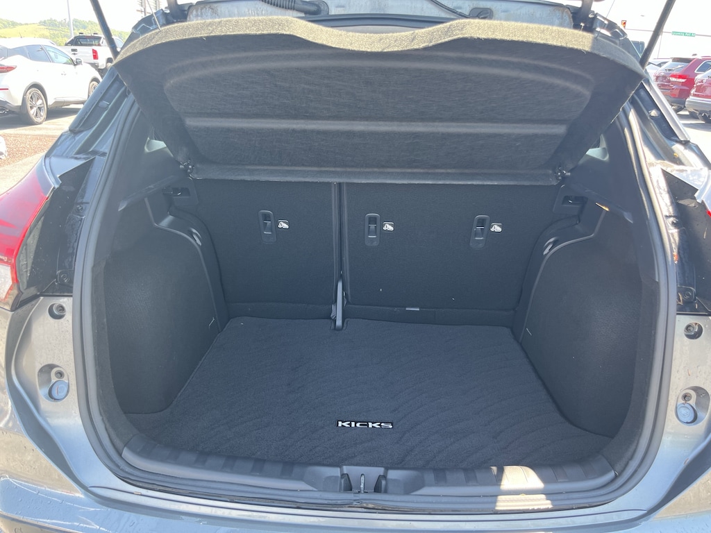 Used 2024 Nissan Kicks SR SUV