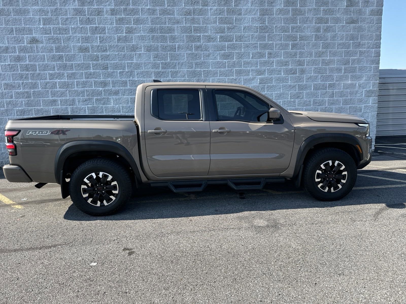 Used 2023 Nissan Frontier PRO-4X with VIN 1N6ED1EK1PN633997 for sale in Muncy, PA