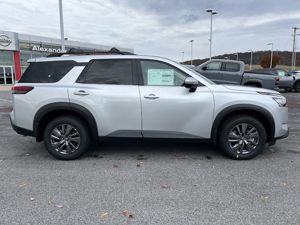New 2025 Nissan Pathfinder SV SUV