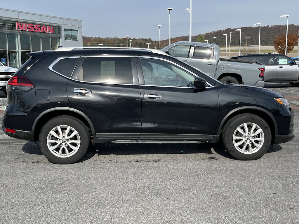 Used 2018 Nissan Rogue SV SUV