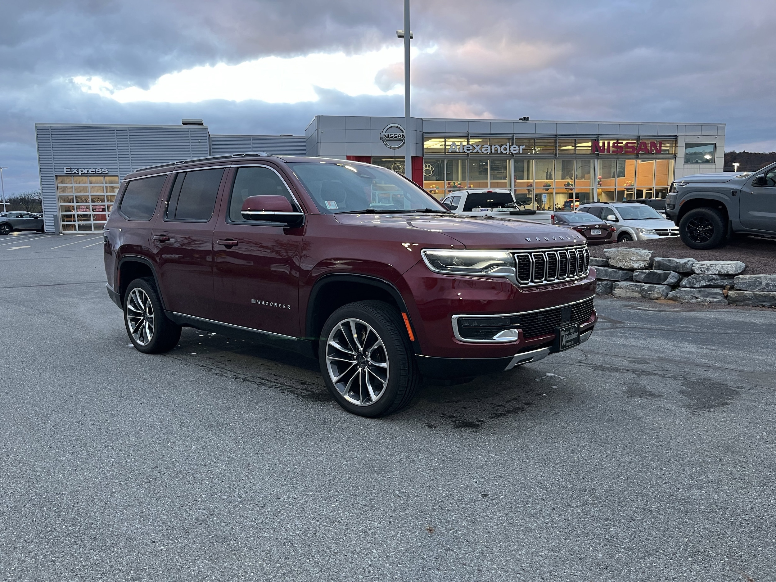 2022 Jeep Wagoneer Series III's photo